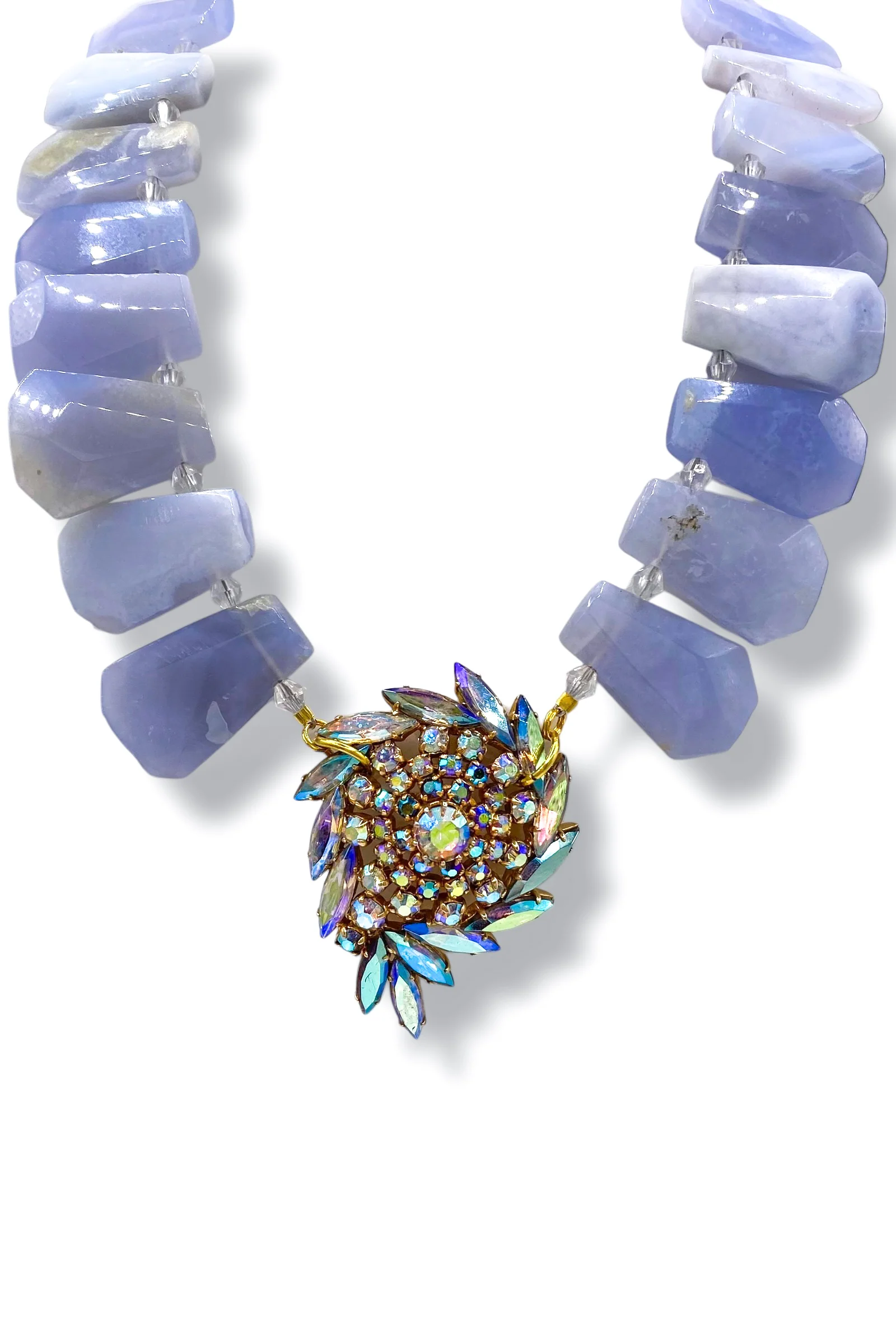 Made In The Deep South 1950s Brooch Blue Lace Agate Necklace