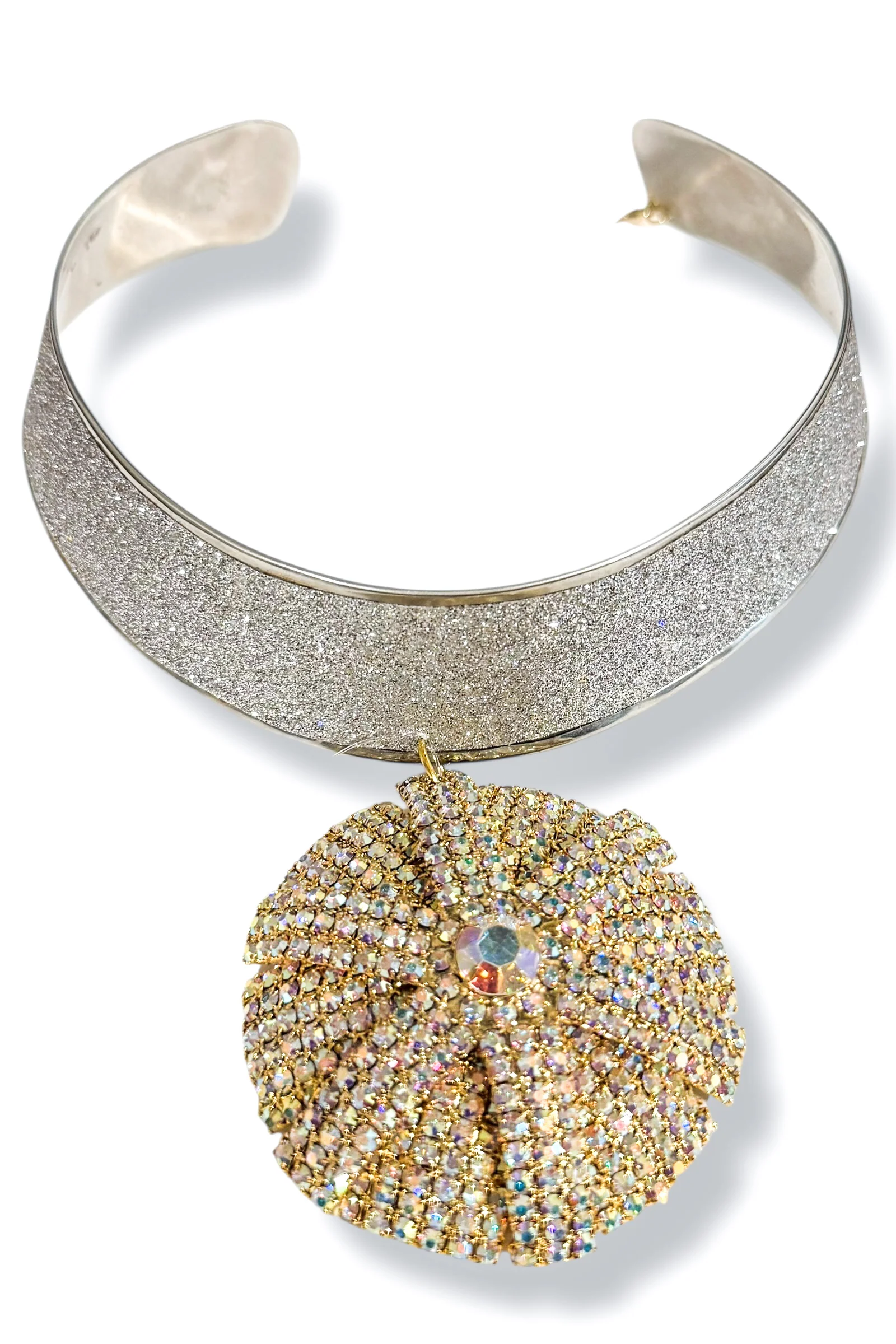 Made in the Deep South 1950s Domed Brooch 1970s Choker