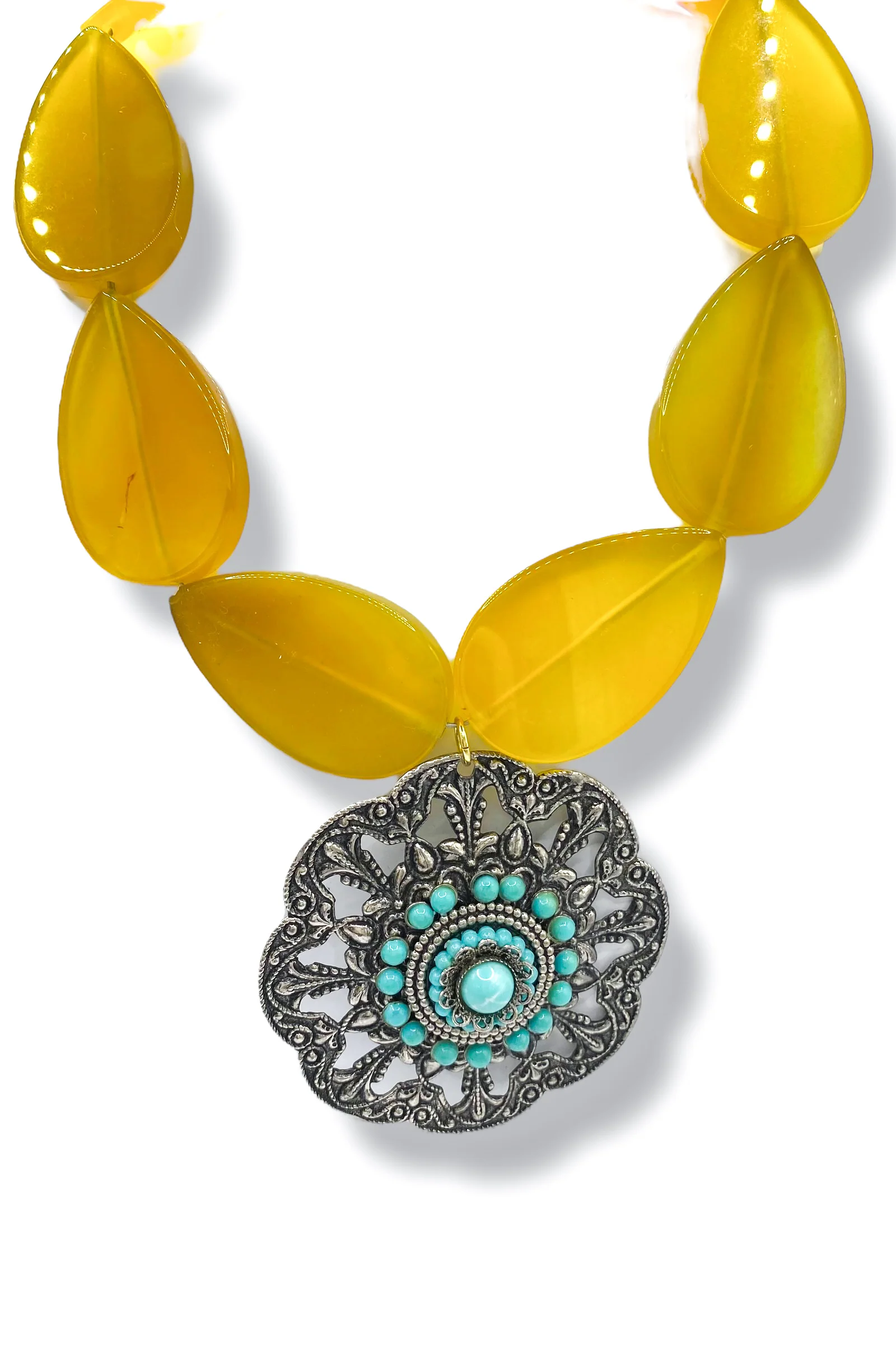 Made In The Deep South 1950s Pendant 1960s Yellow Jade Necklace
