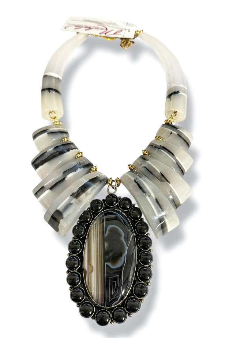 Made In The Deep South 1970s Onyx Silver Pendant Necklace
