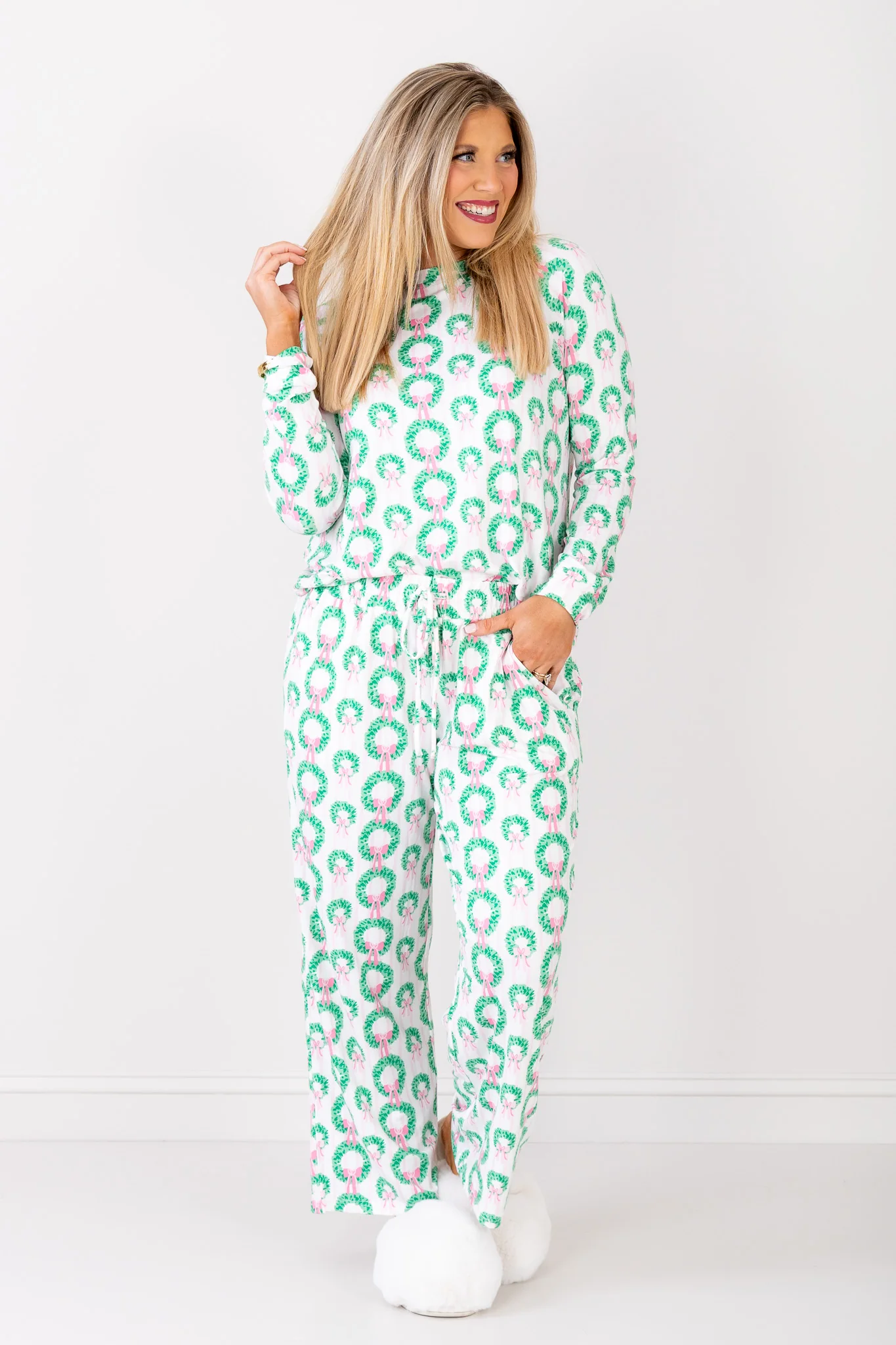 Annie Rosy Wreaths Pajama Set