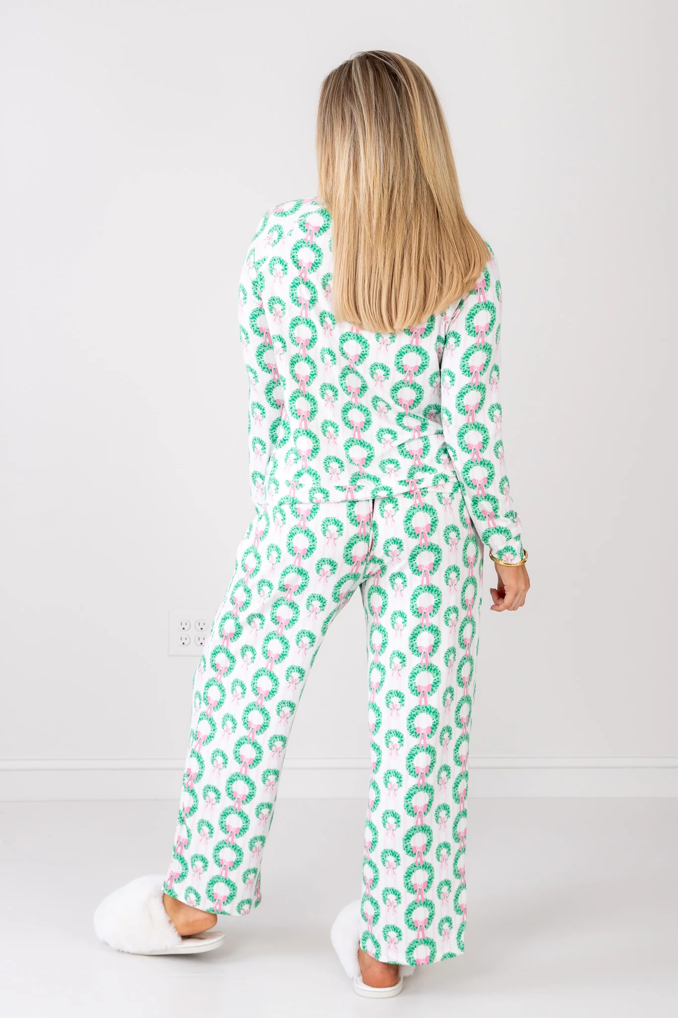 Annie Rosy Wreaths Pajama Set - Image 5