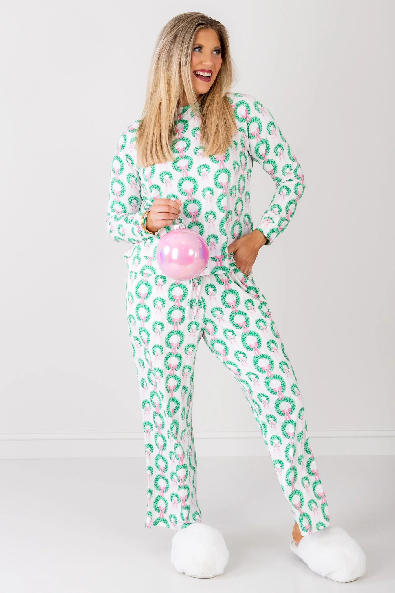 Annie Rosy Wreaths Pajama Set - Image 7