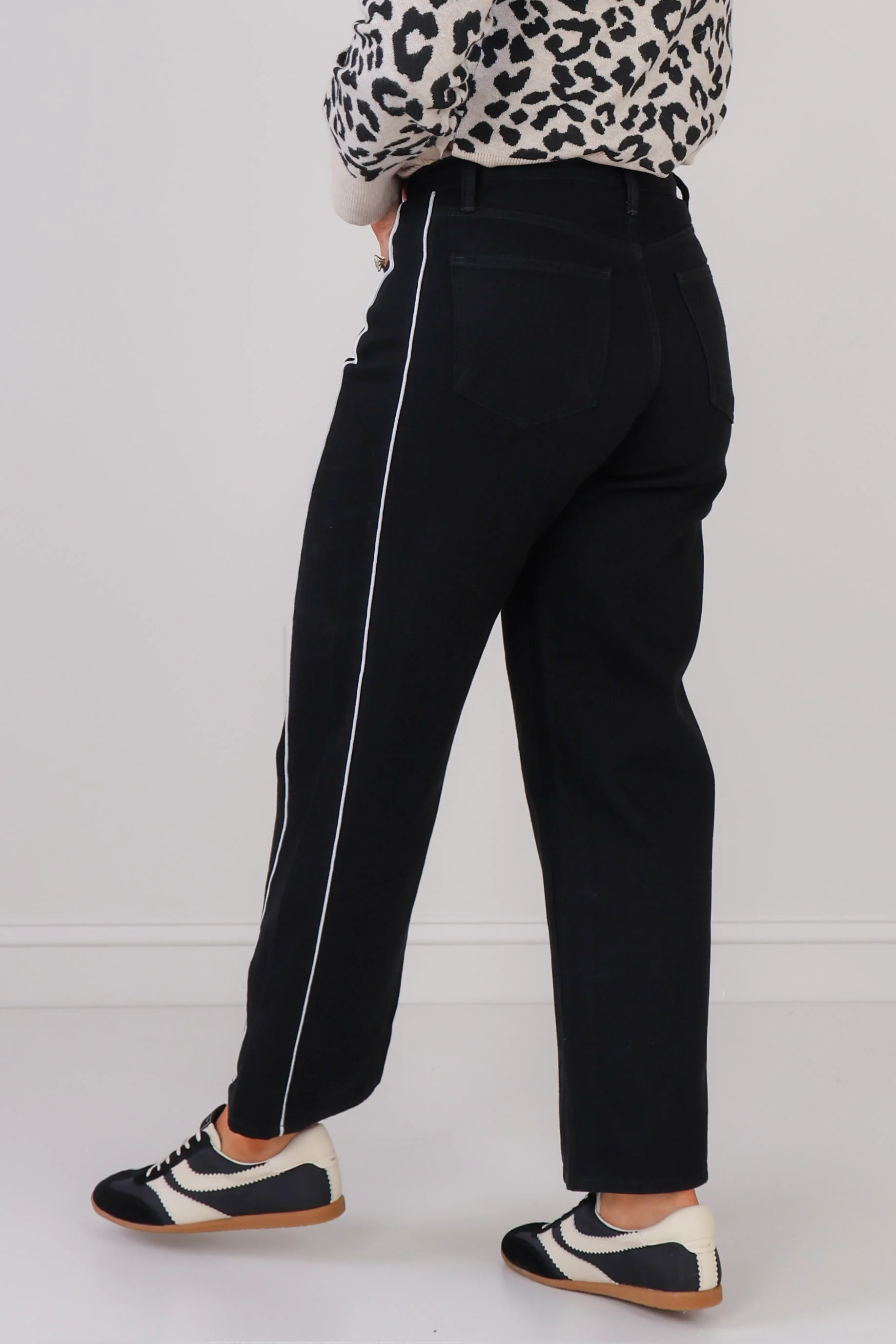 Just Black Black Barrel Twist Jean - Image 3