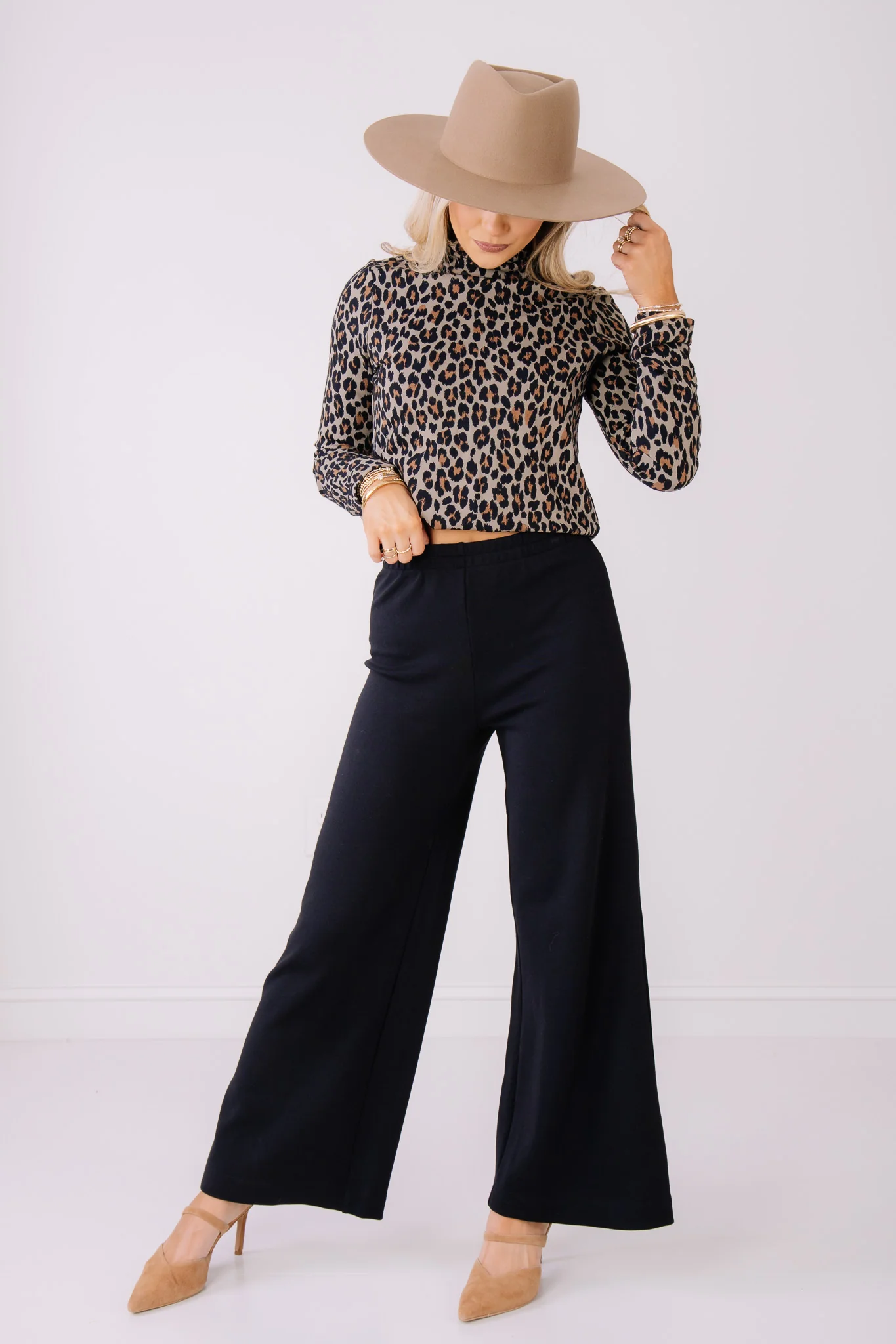 Z Supply Scout Luxe Black Wide Leg Pant - Image 3