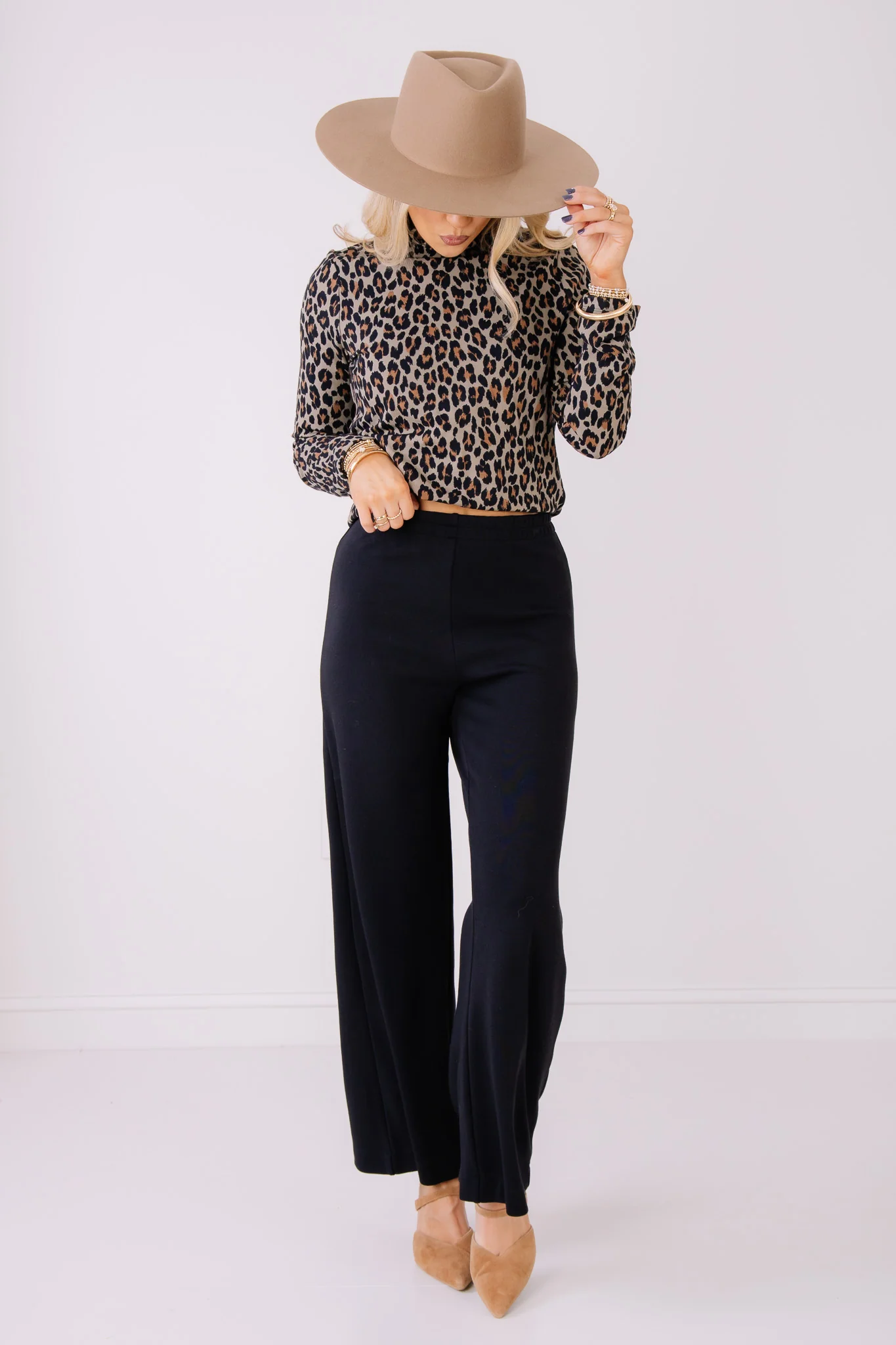 Z Supply Scout Luxe Black Wide Leg Pant - Image 4