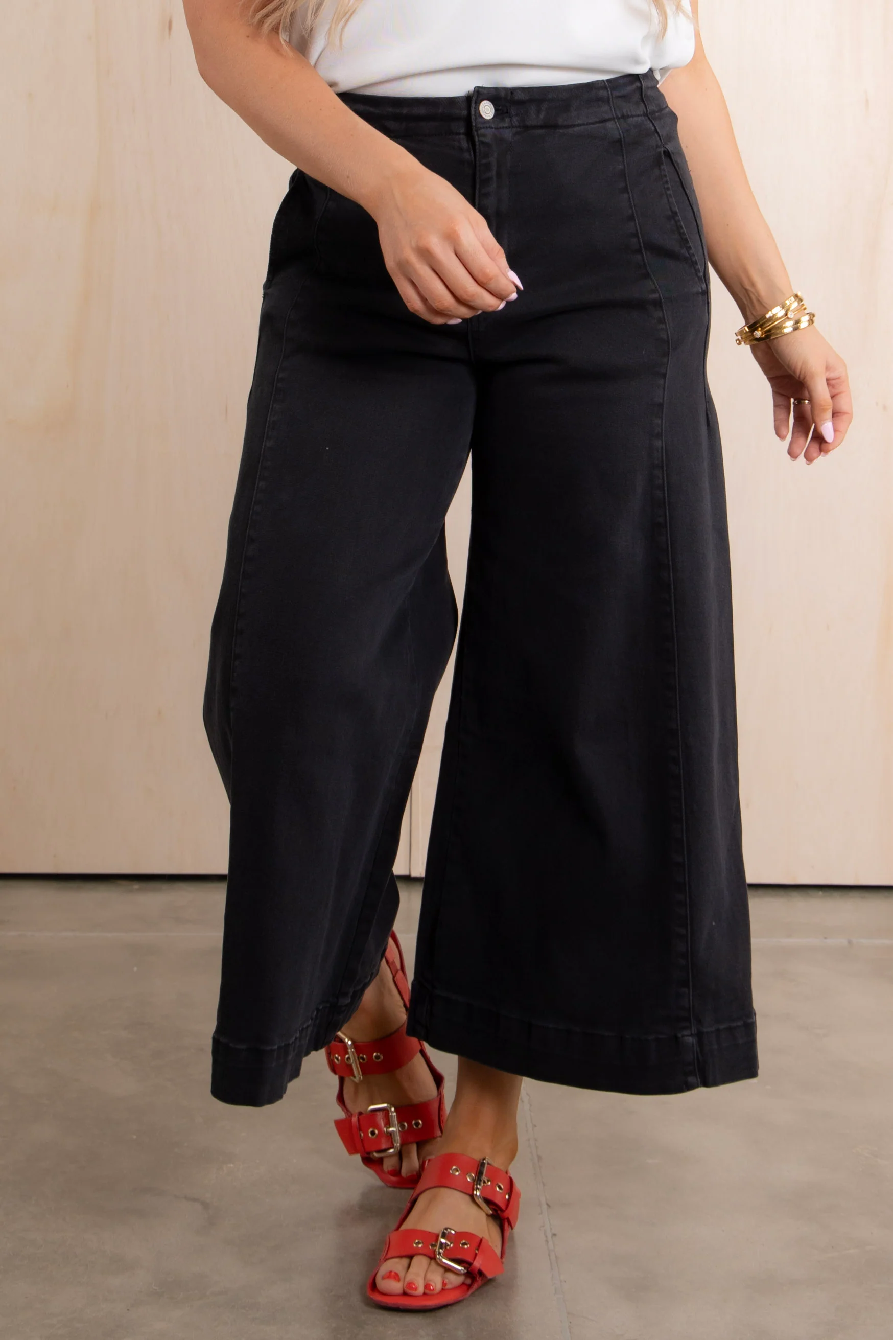 Getting Started Black Wide Leg Jeans - Image 3