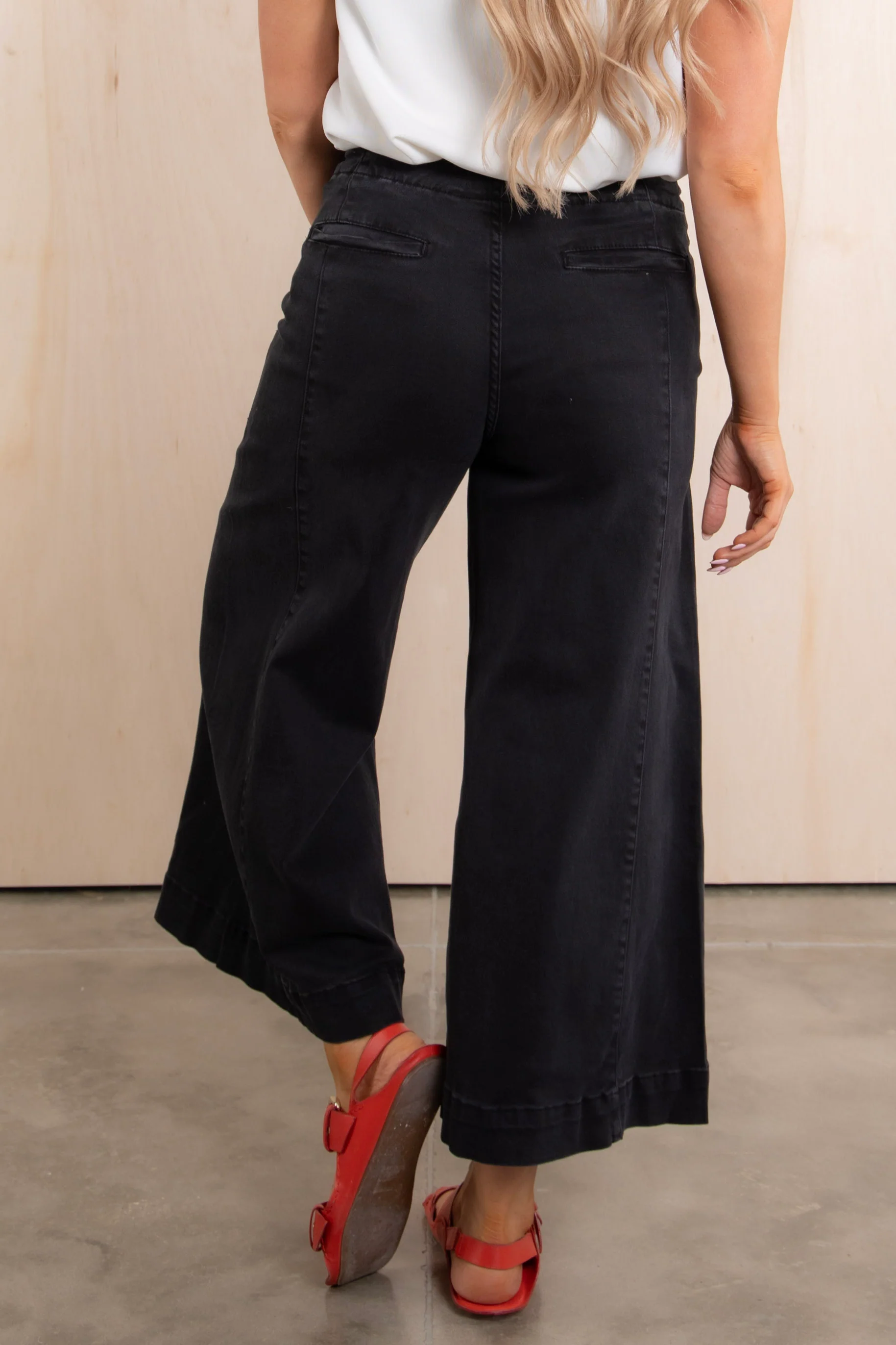 Getting Started Black Wide Leg Jeans - Image 5