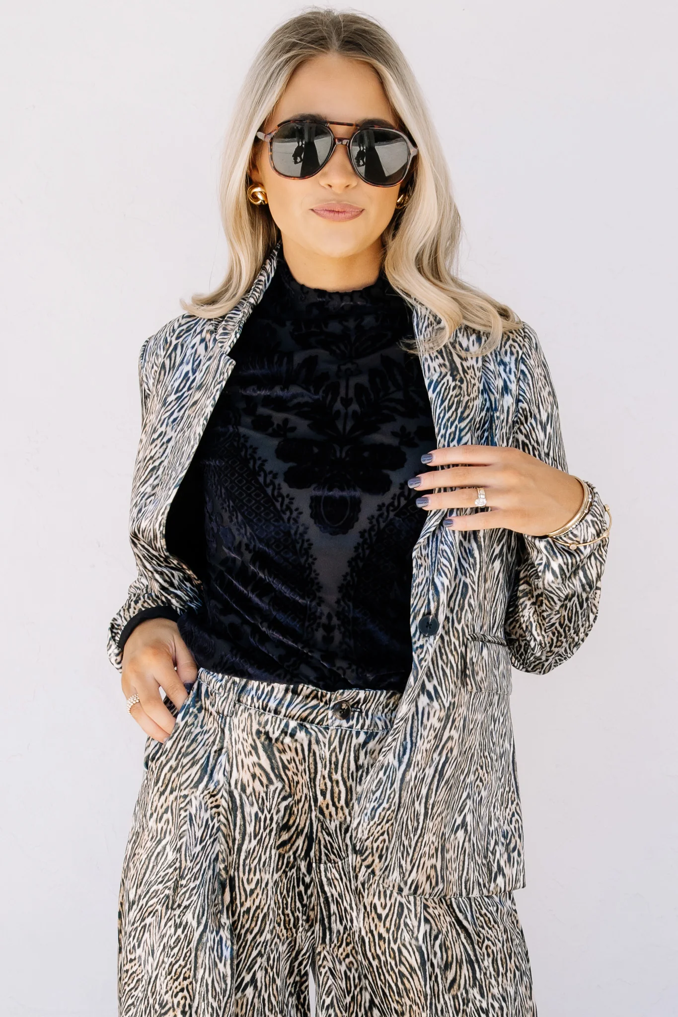 Molly Bracken Camel Cheetah Long Sleeve Blazer - Image 6