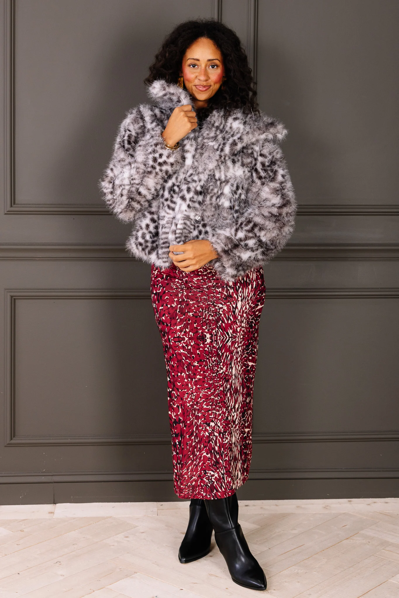 DOORBUSTER Molly Bracken Grey Faux Fur Coat - Image 3
