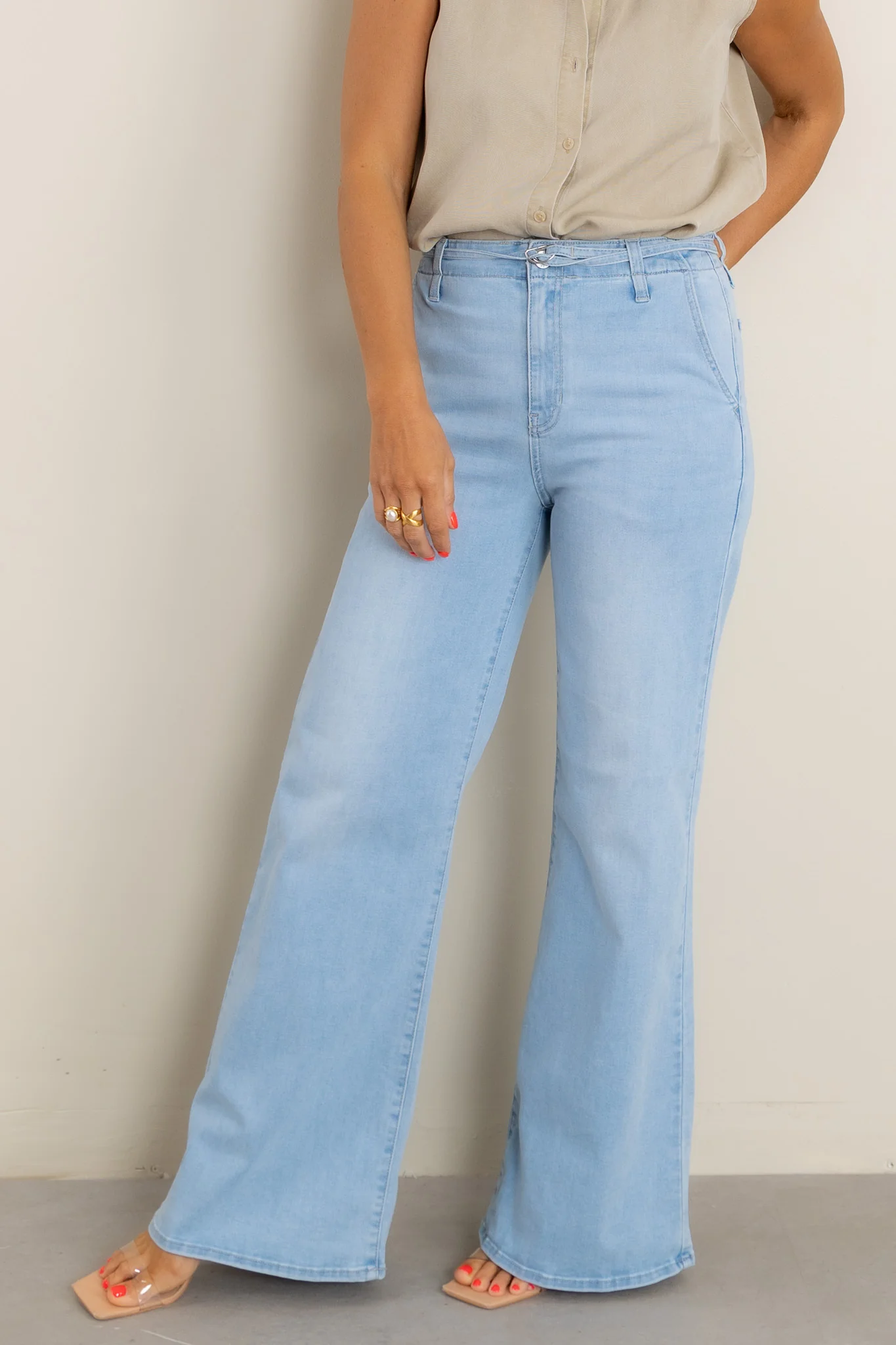 Just Black Light Denim Belted Wide Leg Jean - Image 4
