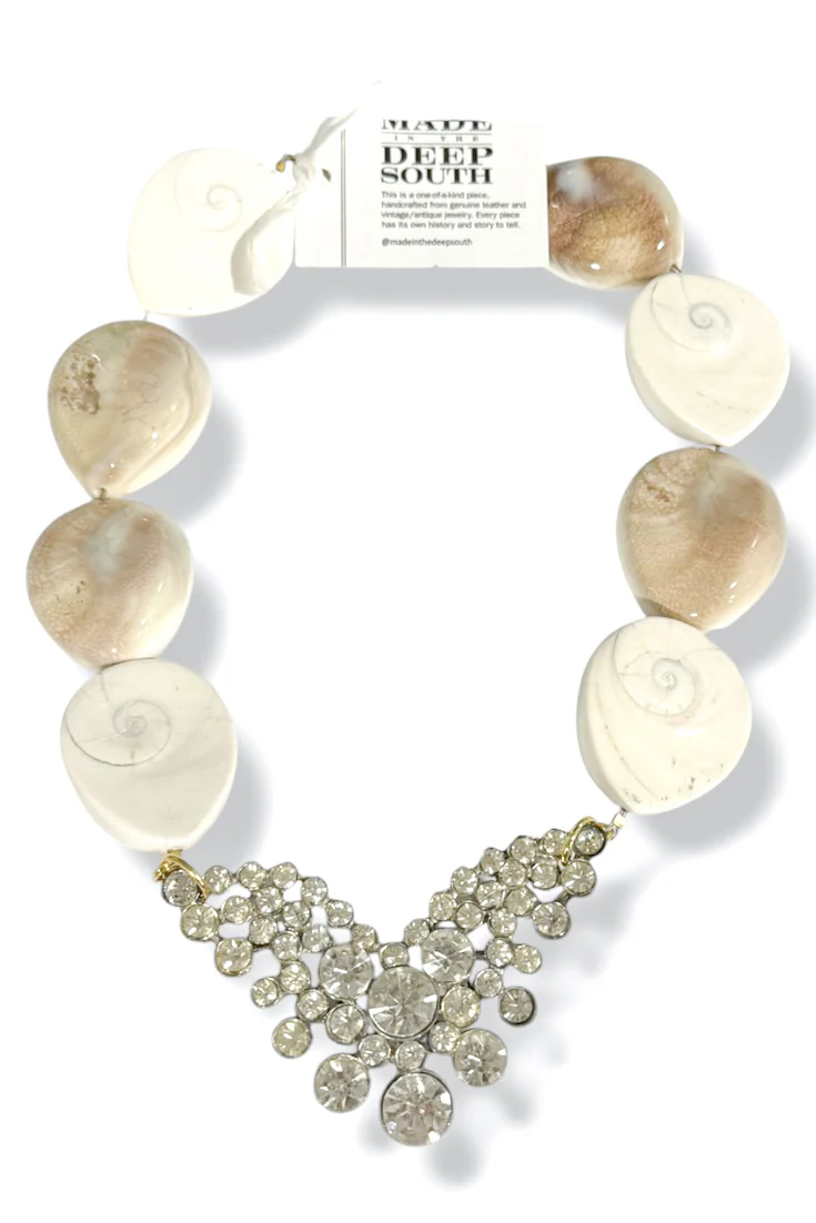 Made In The Deep South 1950s Brooch 1960s Cowrie Shell Bead Necklace