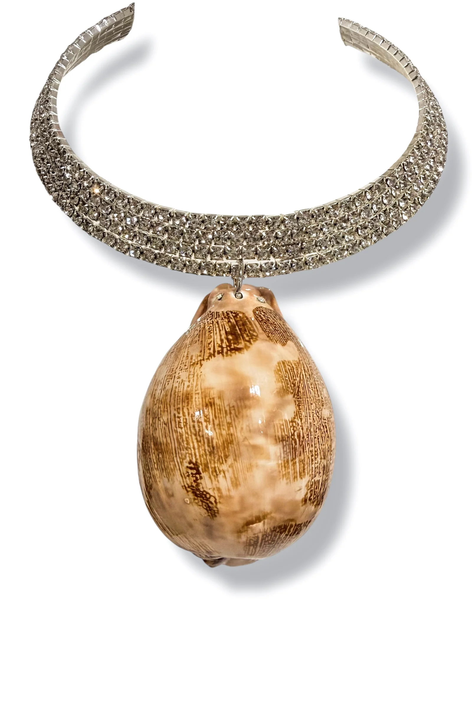 Made in the Deep South 1960s Mappa Cowrie Shell 1970s Necklace
