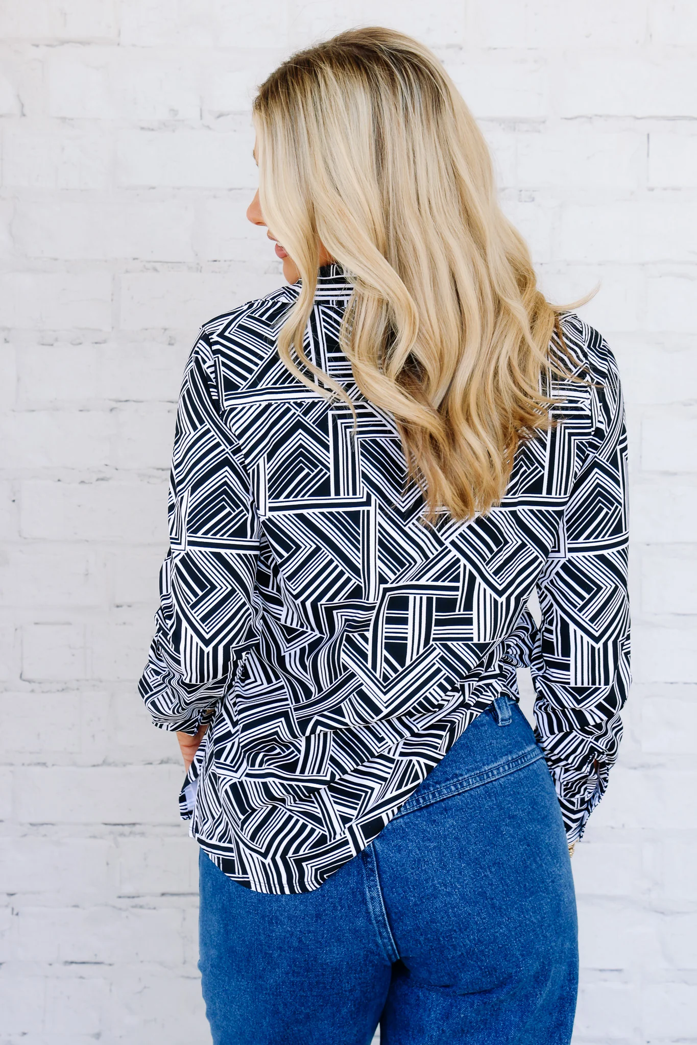 Foxcroft Mary Retro Black Long Sleeve Blouse - Image 5