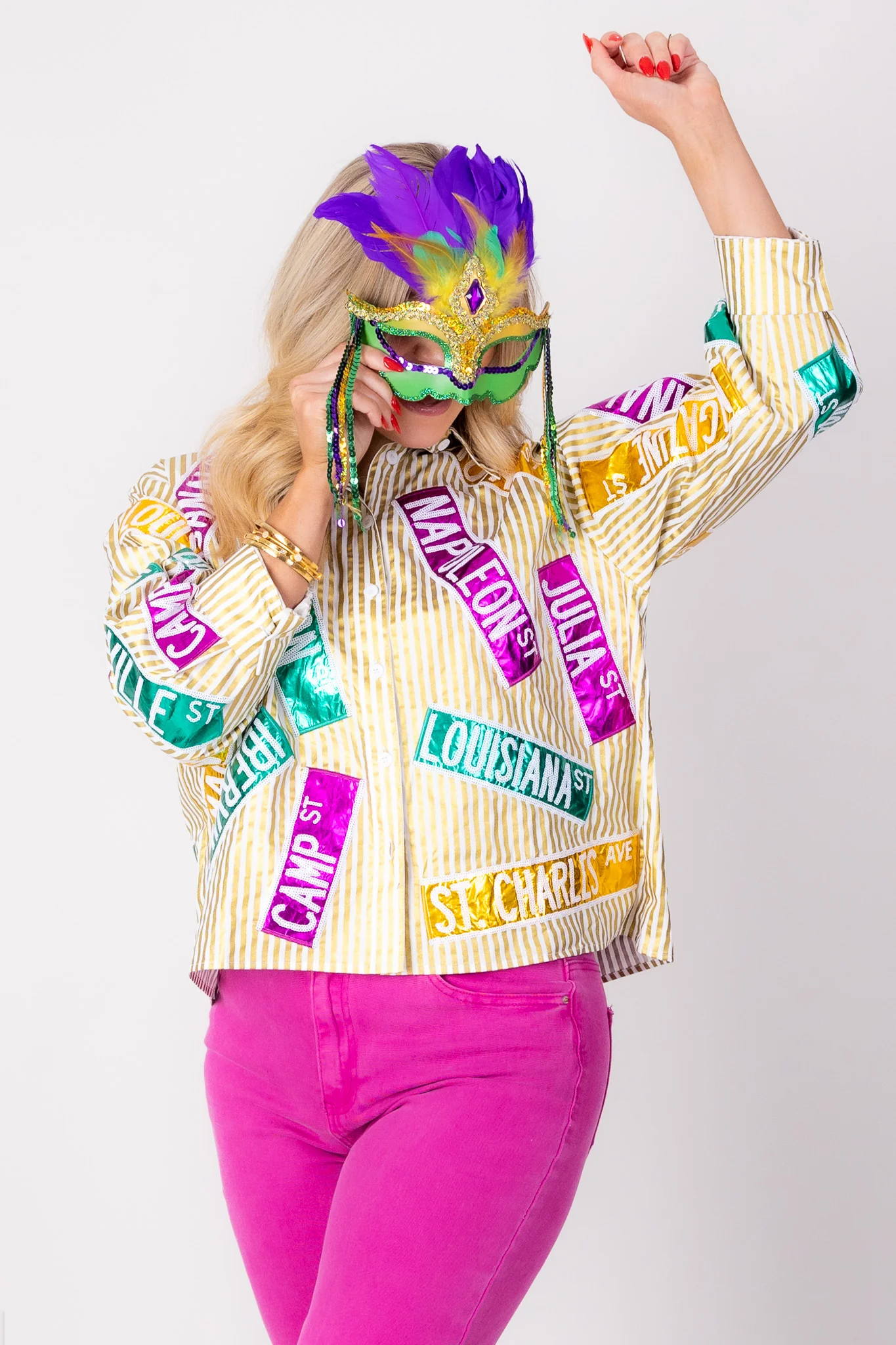 Queen Of Sparkles Metallic Gold Nola Street Signs Long Sleeve Top - Image 4