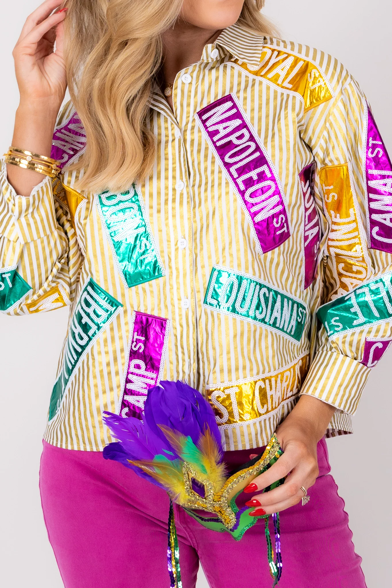 Queen Of Sparkles Metallic Gold Nola Street Signs Long Sleeve Top - Image 5
