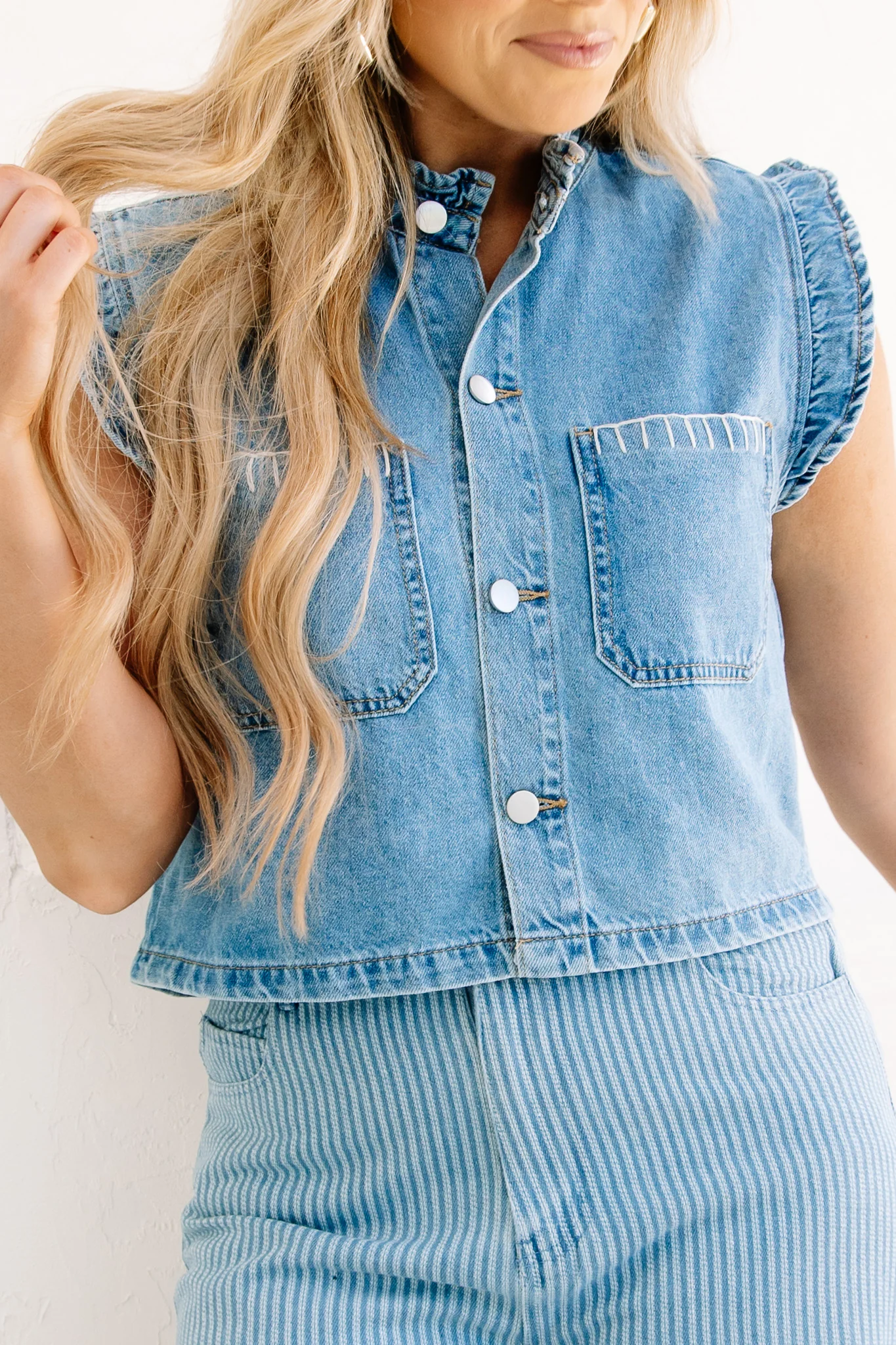 Button Belle Denim Sleeveless Top - Image 3
