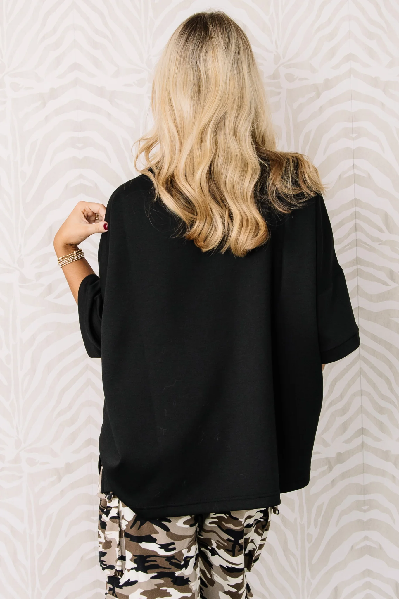 DOORBUSTER Stephanie Black Short Sleeve Top - Image 5
