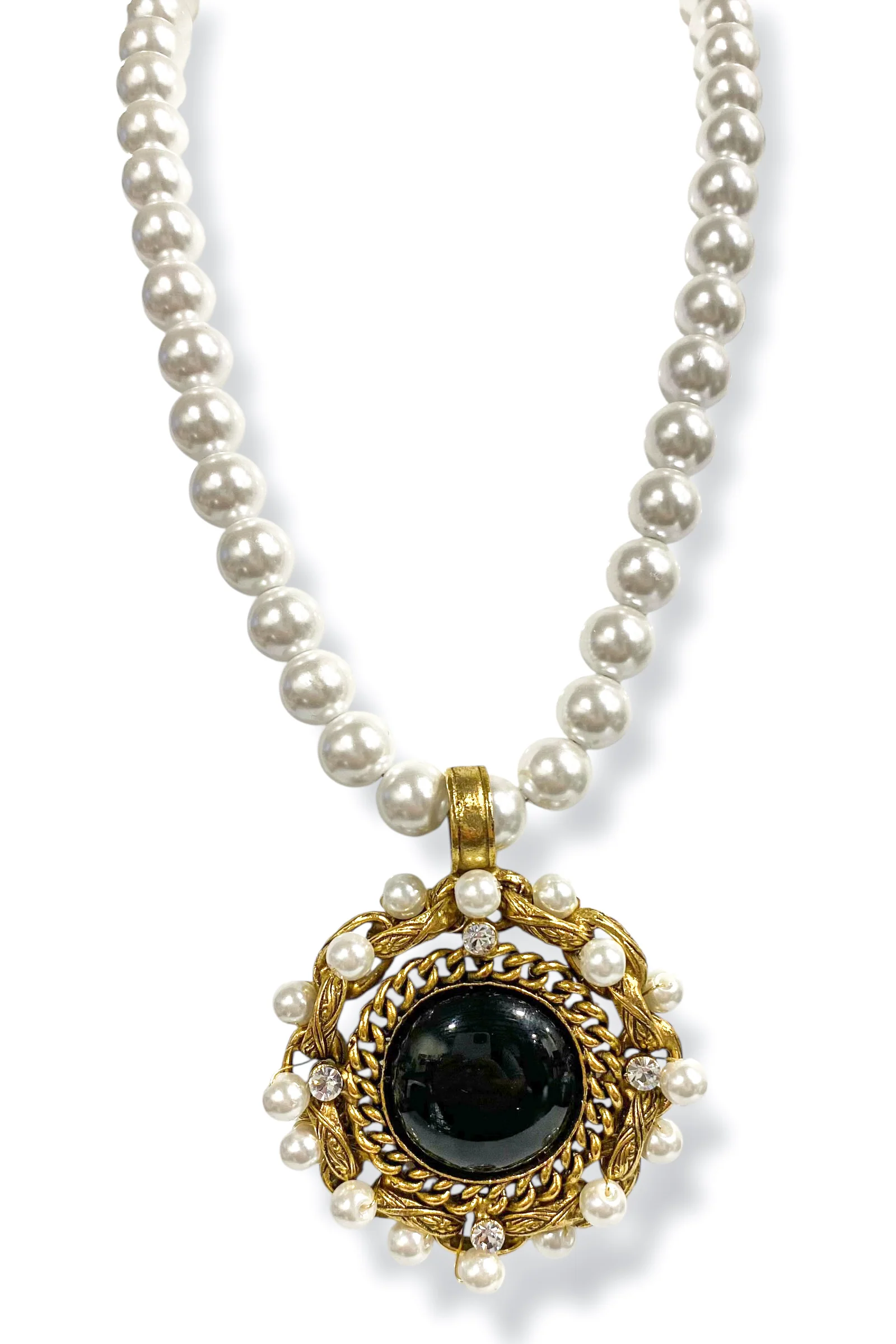Yochi Never Seen Pendant Pearl Necklace