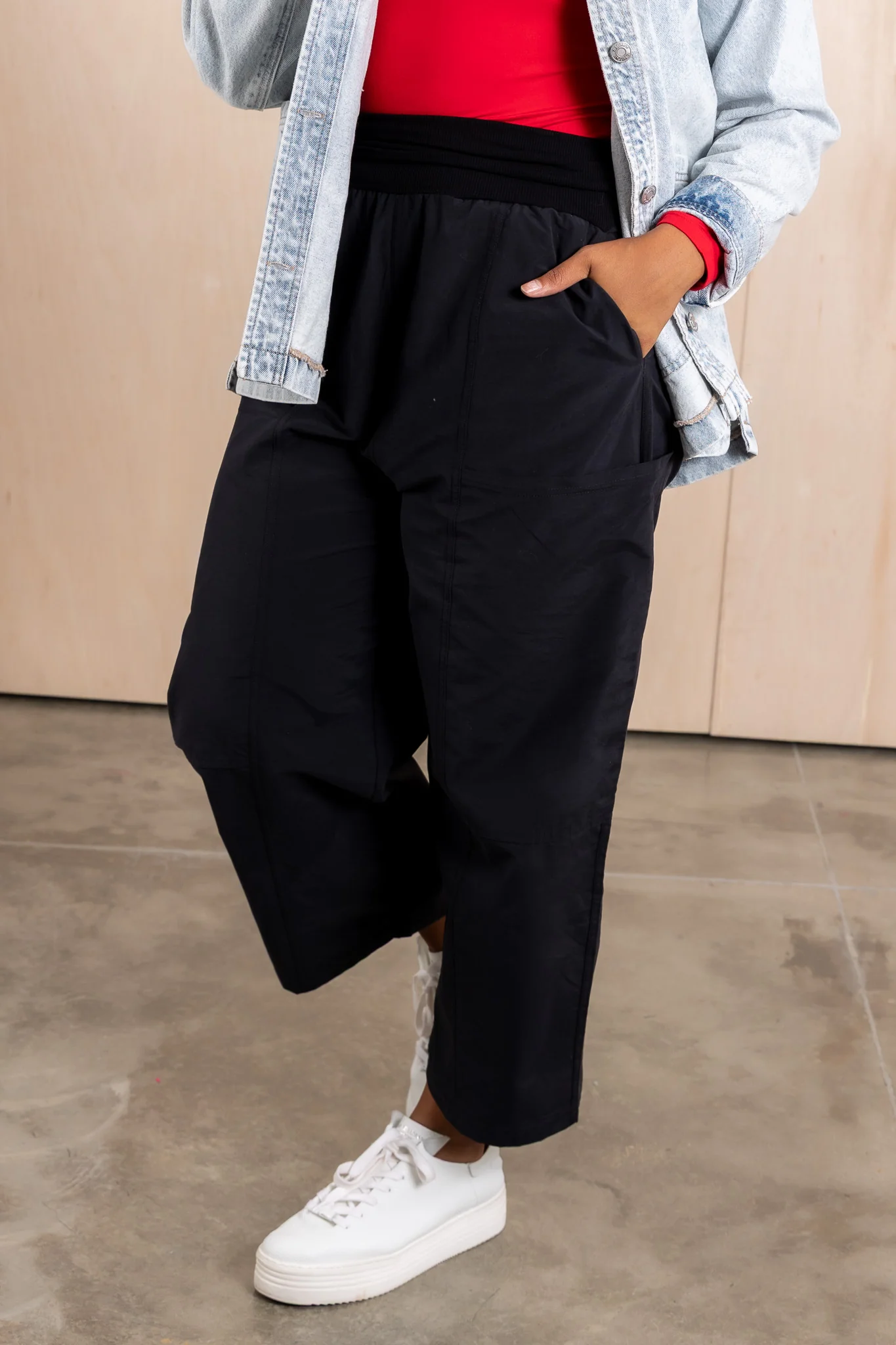 Voyager Black  Wide Leg Cropped Pants - Image 2
