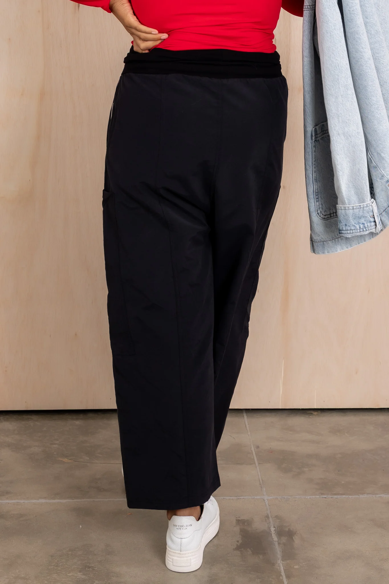 Voyager Black  Wide Leg Cropped Pants - Image 4