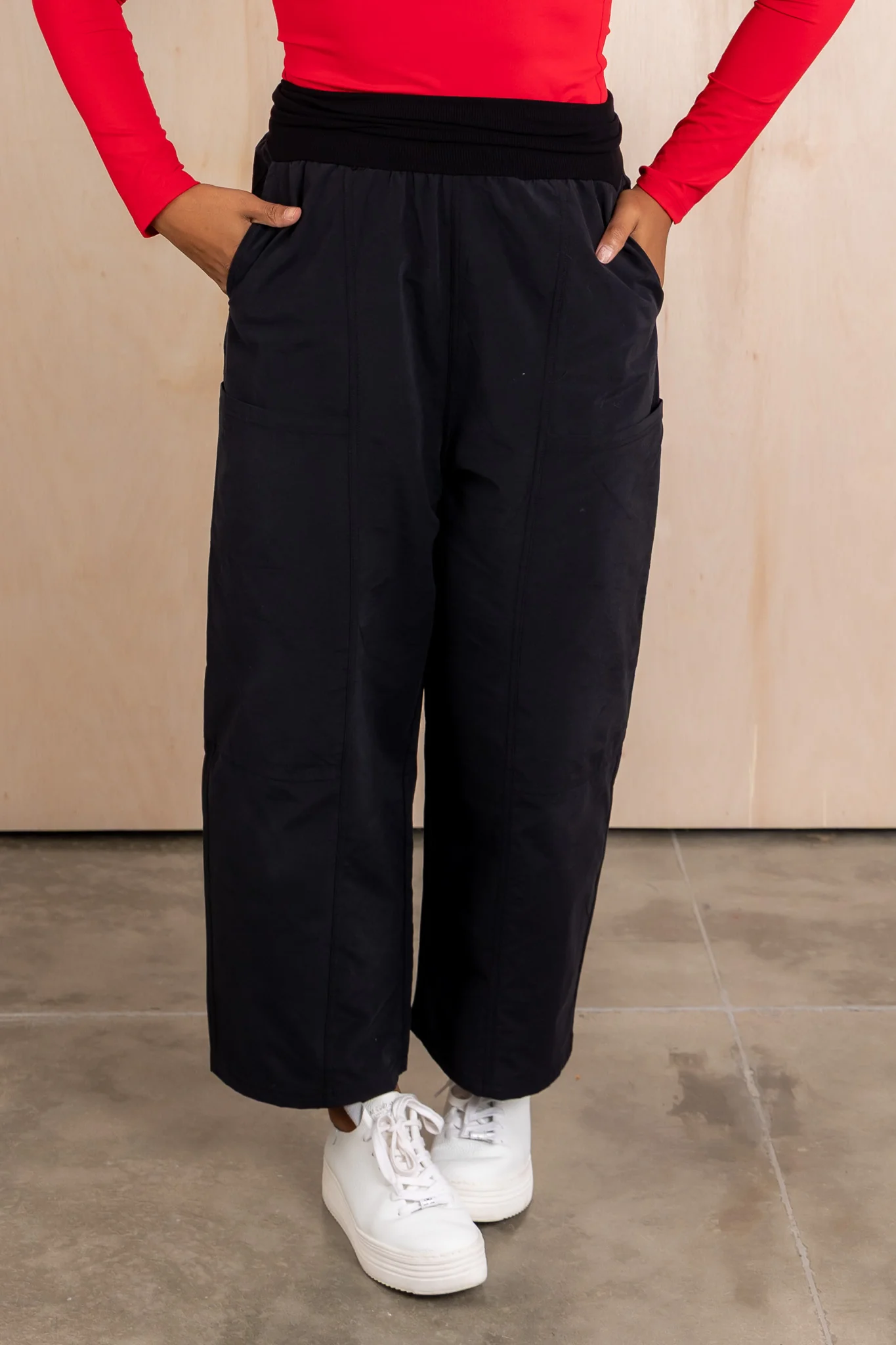 Voyager Black  Wide Leg Cropped Pants - Image 5