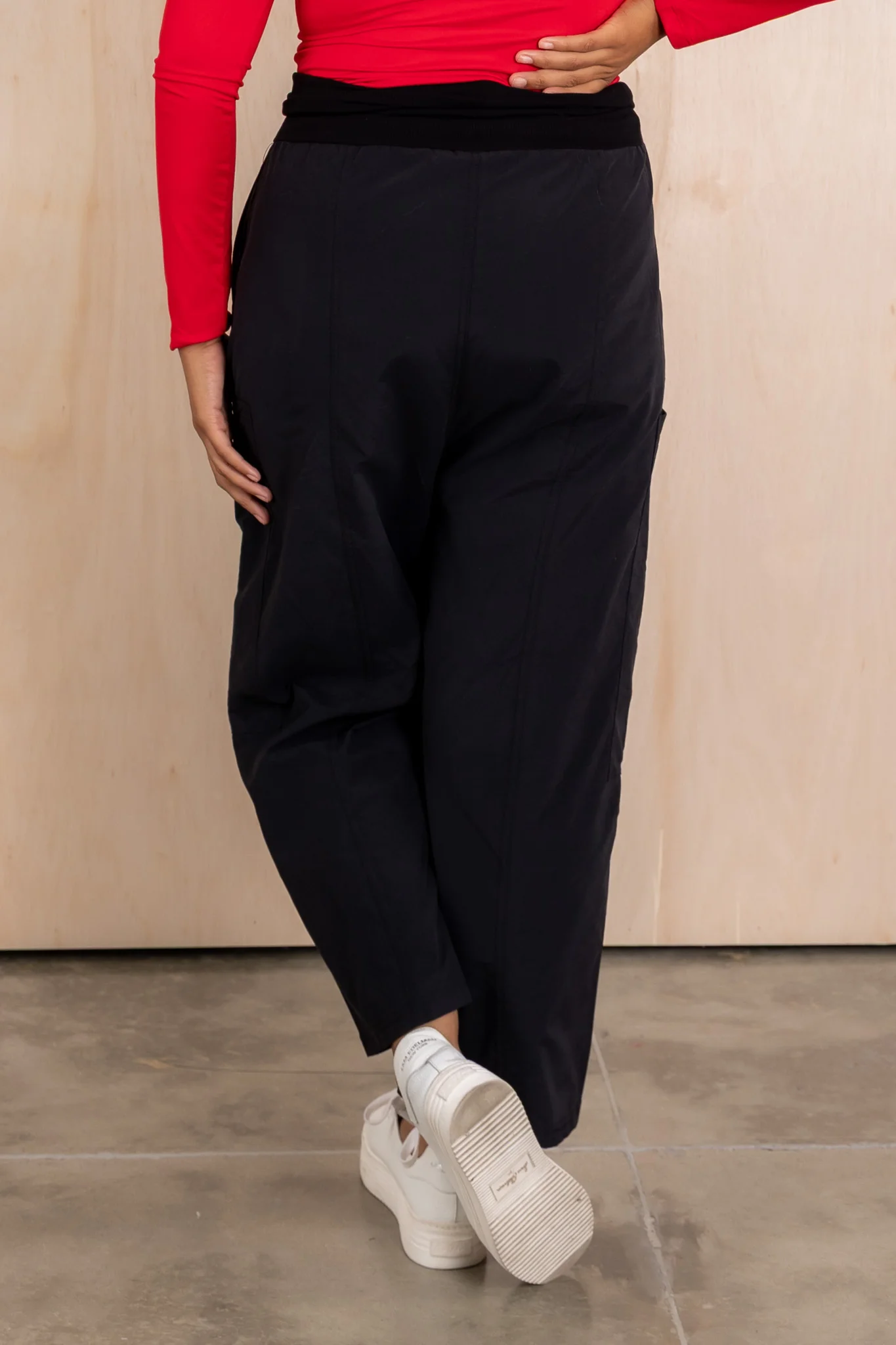 Voyager Black  Wide Leg Cropped Pants - Image 7