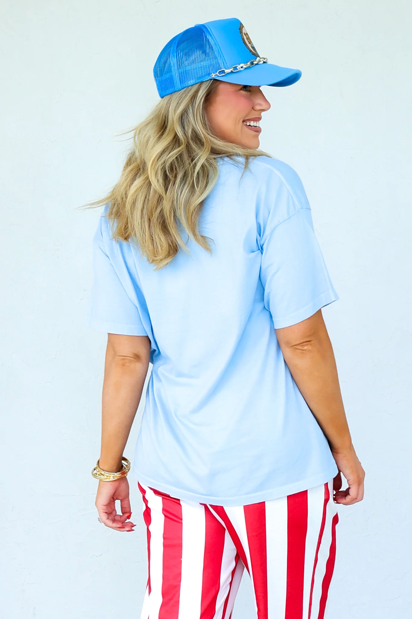 Daydreamer Willie Nelson Rose Label Sky Way Blue Short Sleeve Tee - Image 4