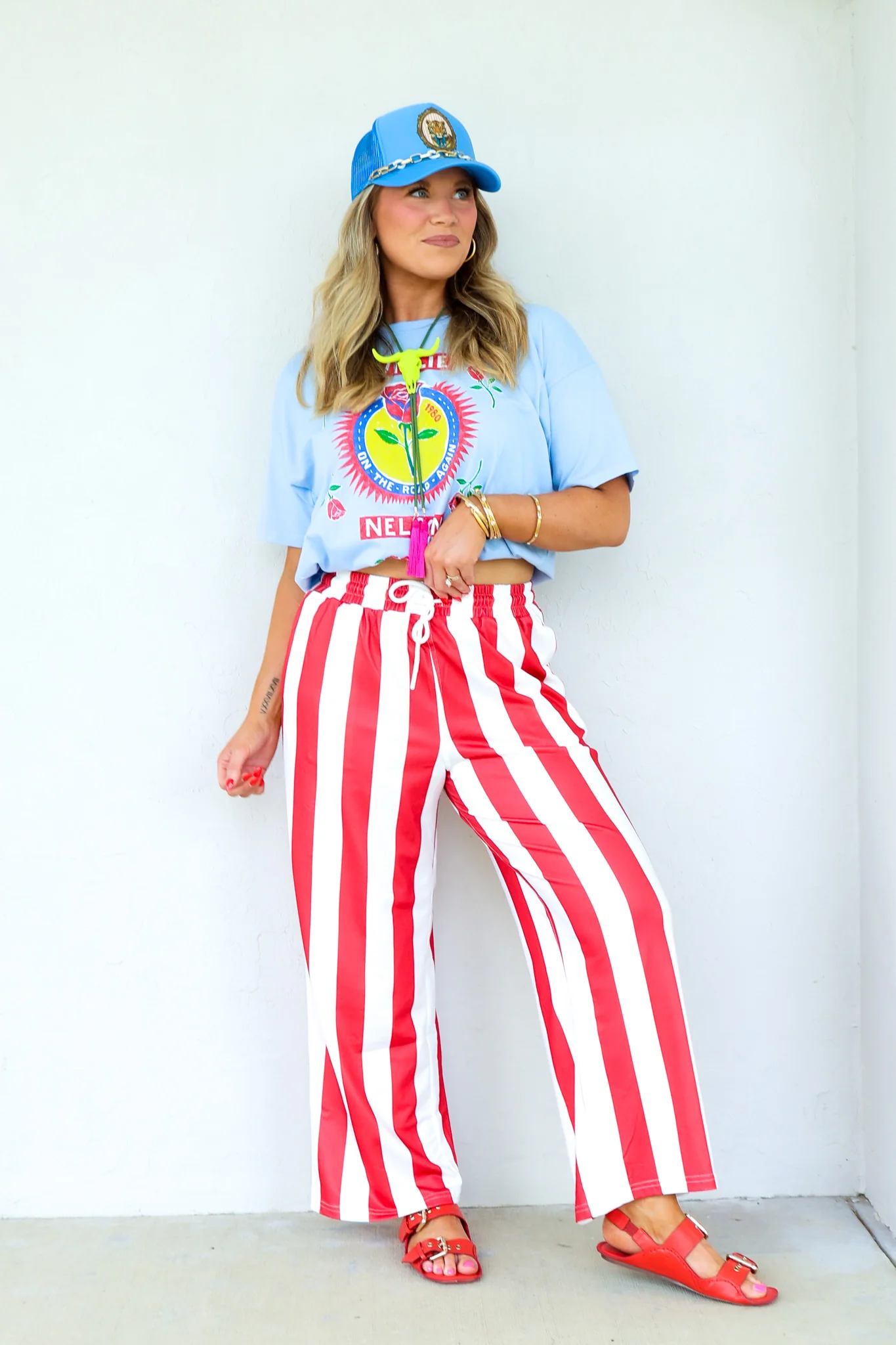 Daydreamer Willie Nelson Rose Label Sky Way Blue Short Sleeve Tee - Image 5